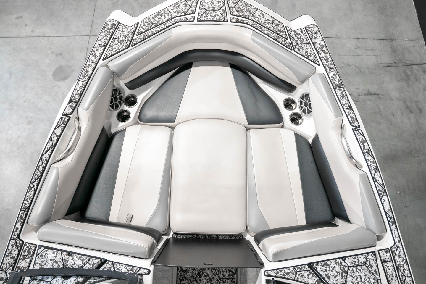 2018 Axis A24 - BoardCo Boats