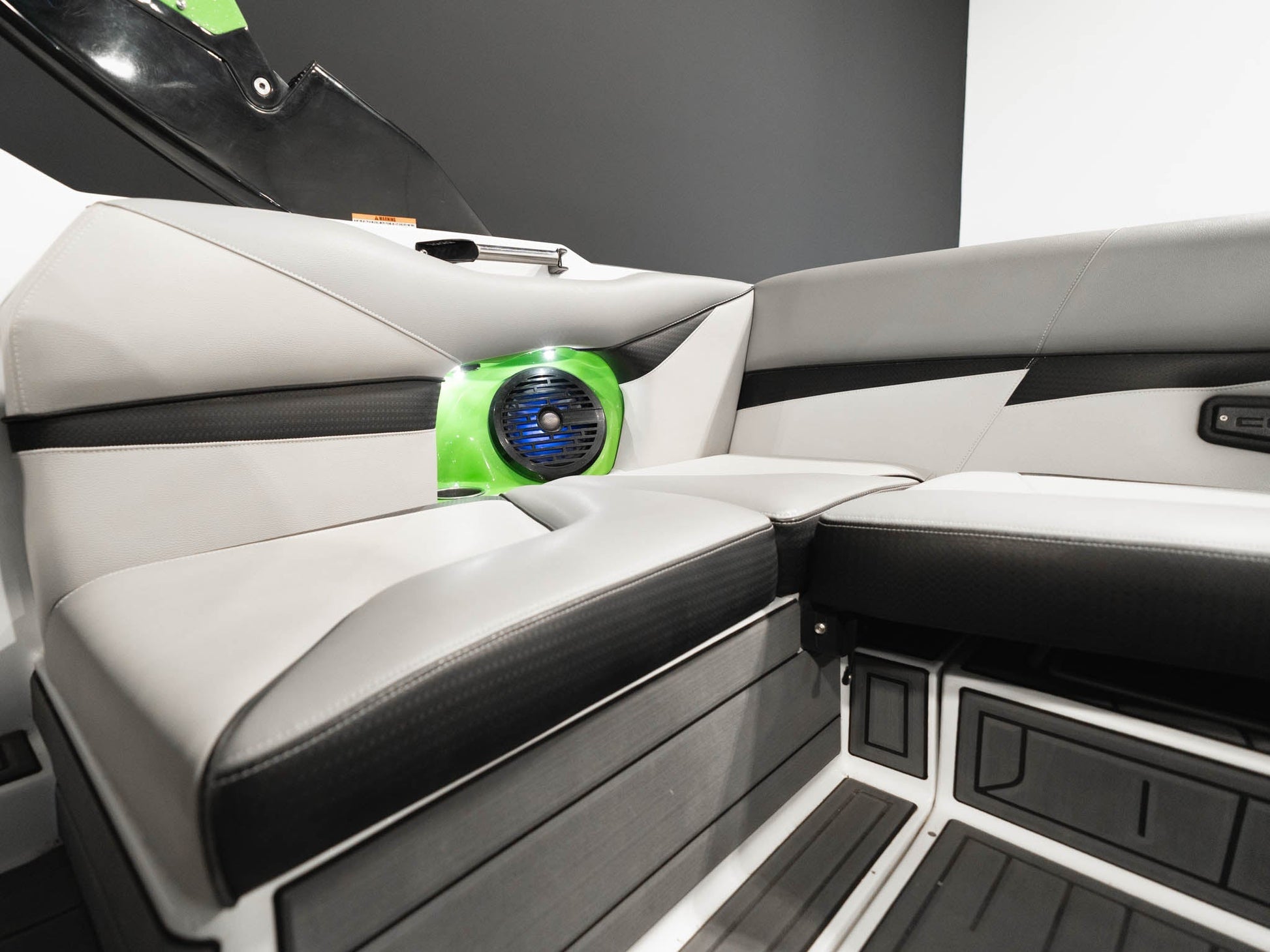 2018 Centurion Fi21 - Green / Black / White - BoardCo Boats
