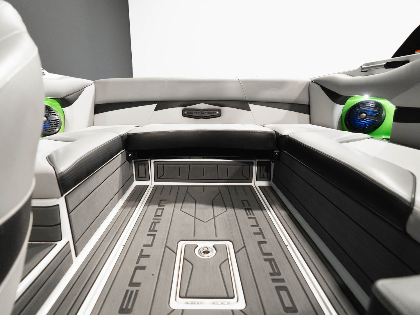 2018 Centurion Fi21 - Green / Black / White - BoardCo Boats