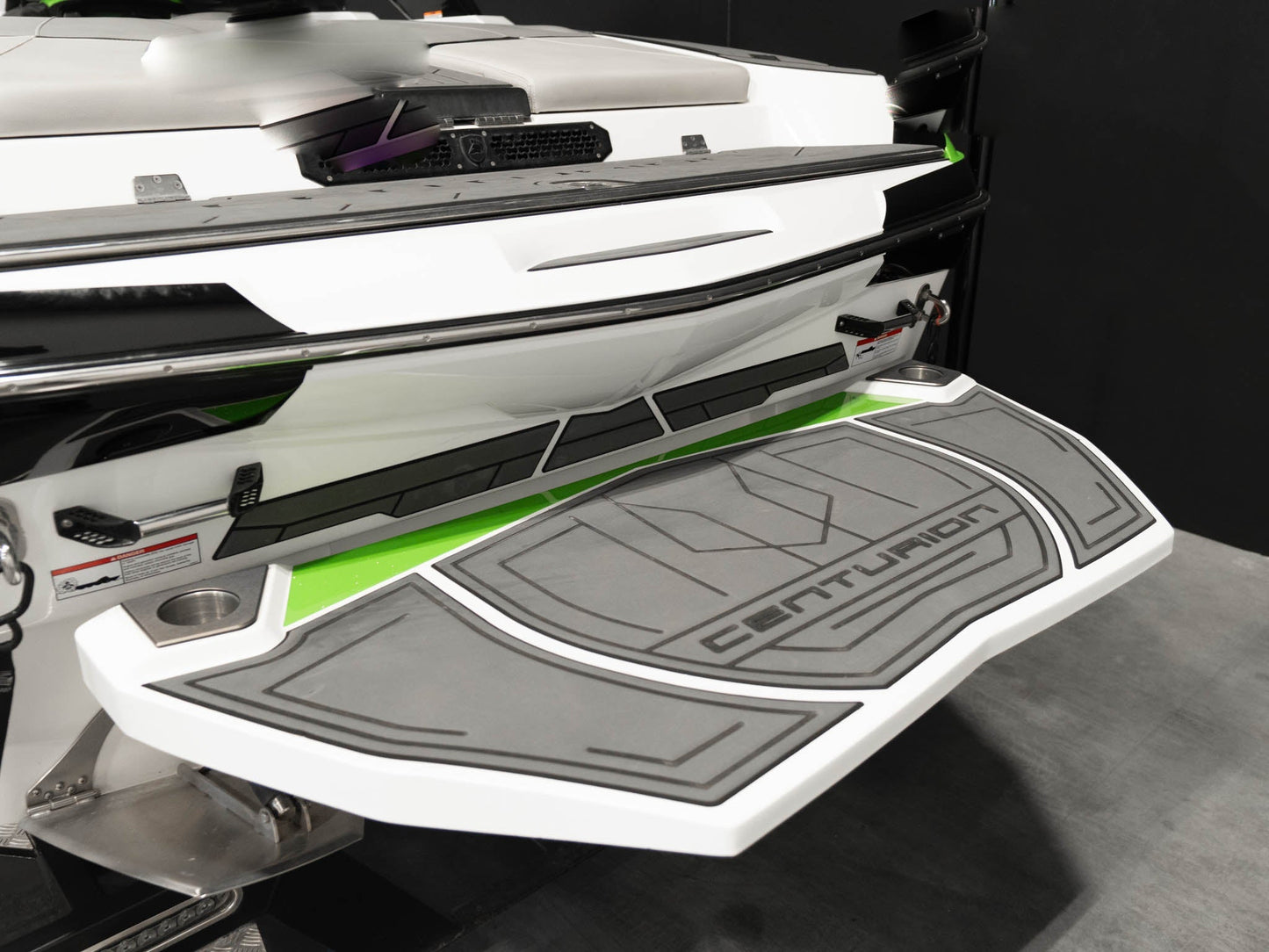 2018 Centurion Fi21 - Green / Black / White - BoardCo Boats