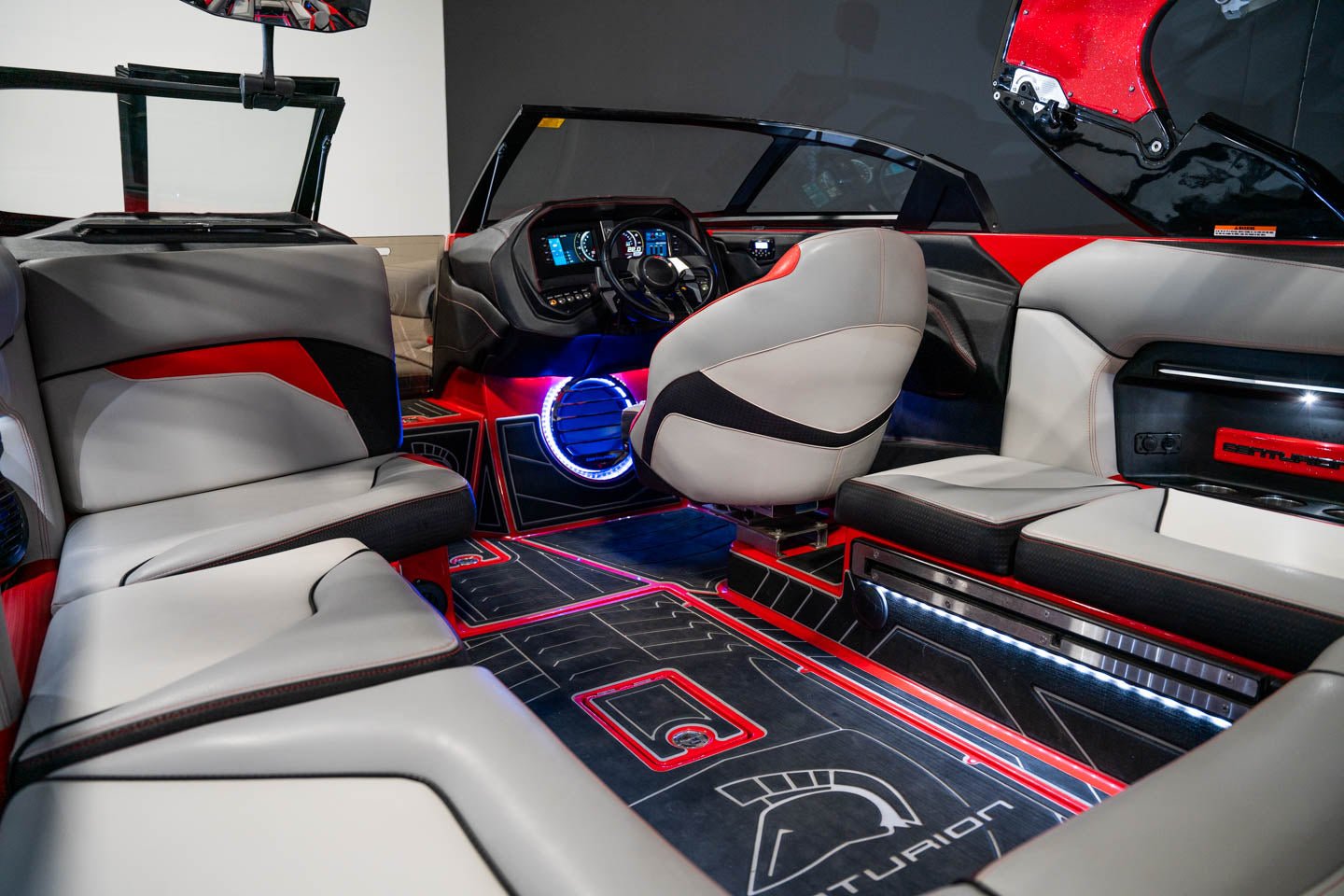 2018 Centurion Ri217 - BoardCo Boats