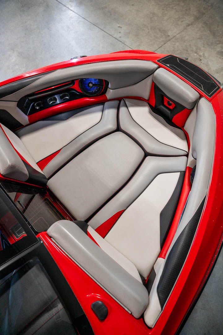 2018 Centurion Ri217 - BoardCo Boats