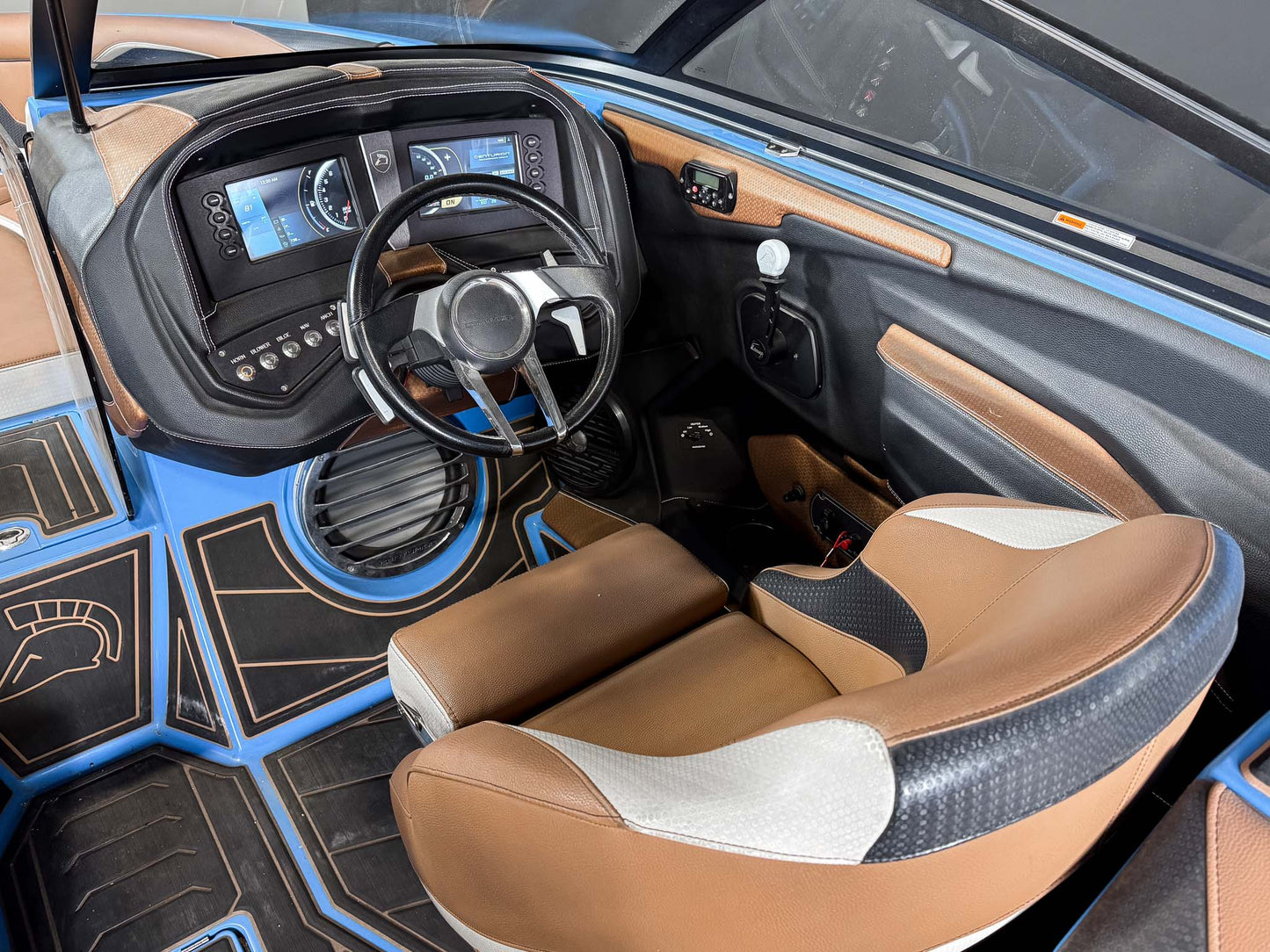 2018 Centurion Ri237 - Blue / White - BoardCo Boats