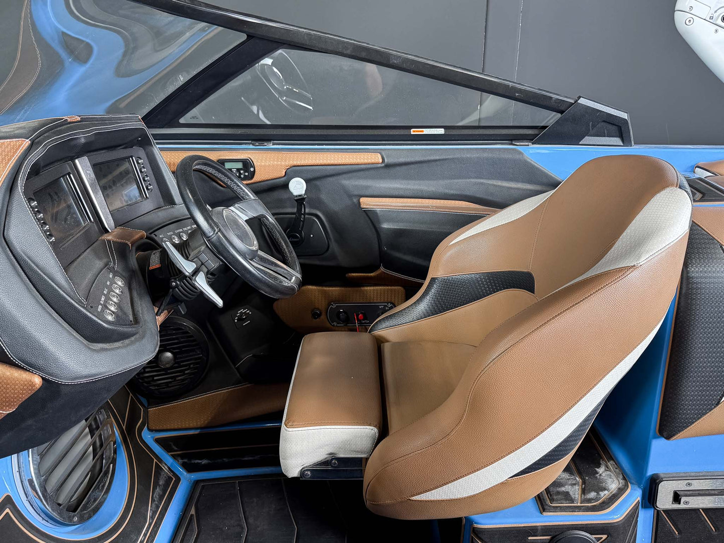 2018 Centurion Ri237 - Blue / White - BoardCo Boats