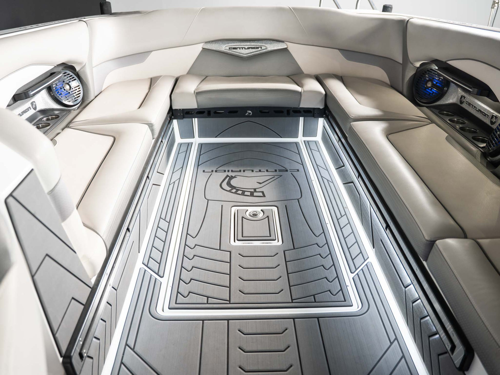 2018 Centurion Ri257 - White / Grey - BoardCo Boats