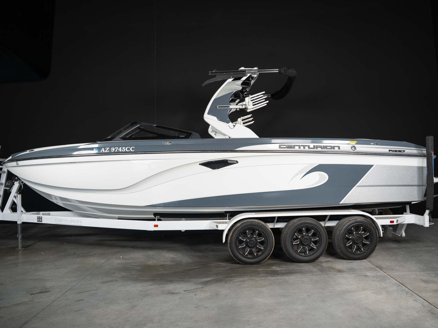 2018 Centurion Ri257 - White / Grey - BoardCo Boats