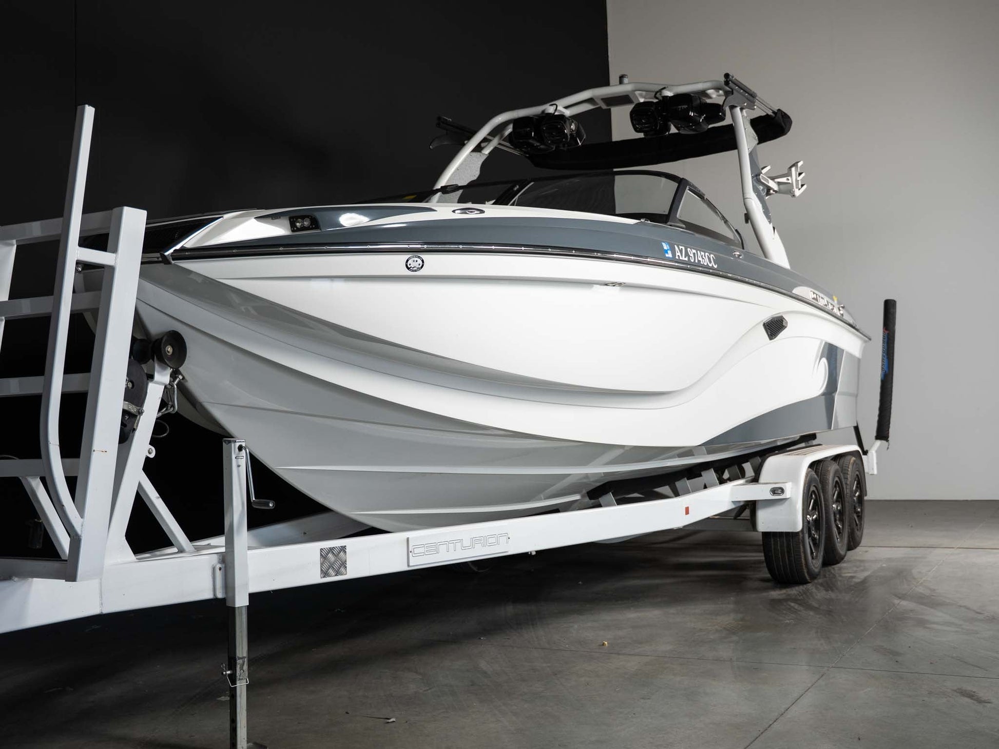 2018 Centurion Ri257 - White / Grey - BoardCo Boats