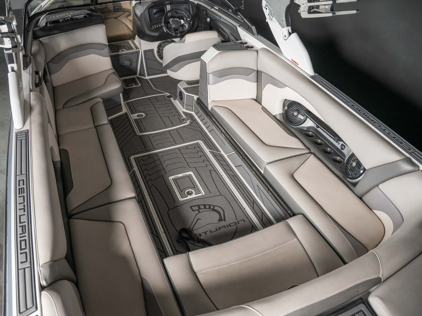 2018 Centurion Ri257 - White / Grey - BoardCo Boats