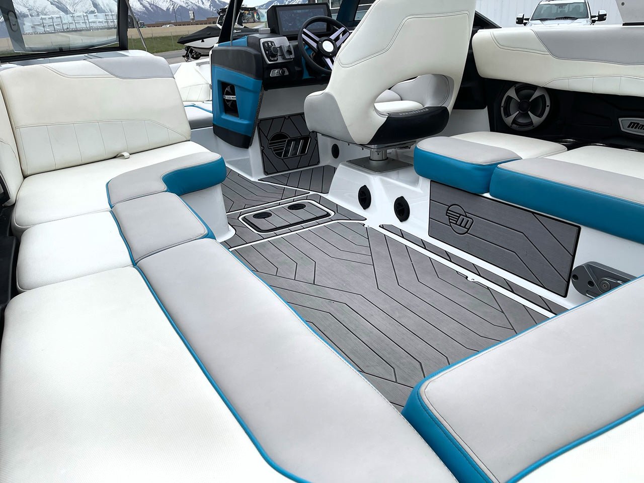2018 Malibu 23 LSV - BoardCo Boats