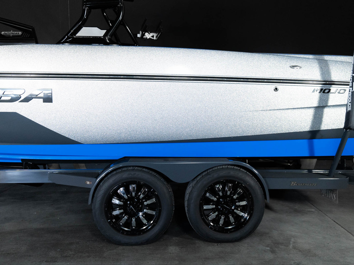 2018 Moomba Mojo Silver / Black / Blue - BoardCo Boats