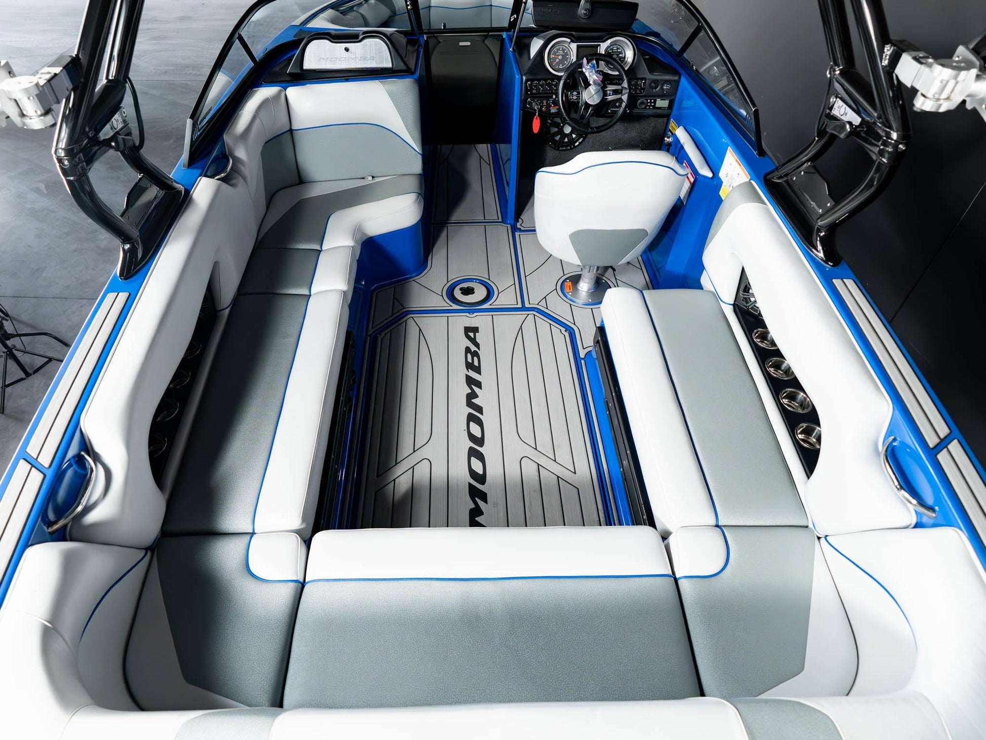 2018 Moomba Mojo Silver / Black / Blue - BoardCo Boats