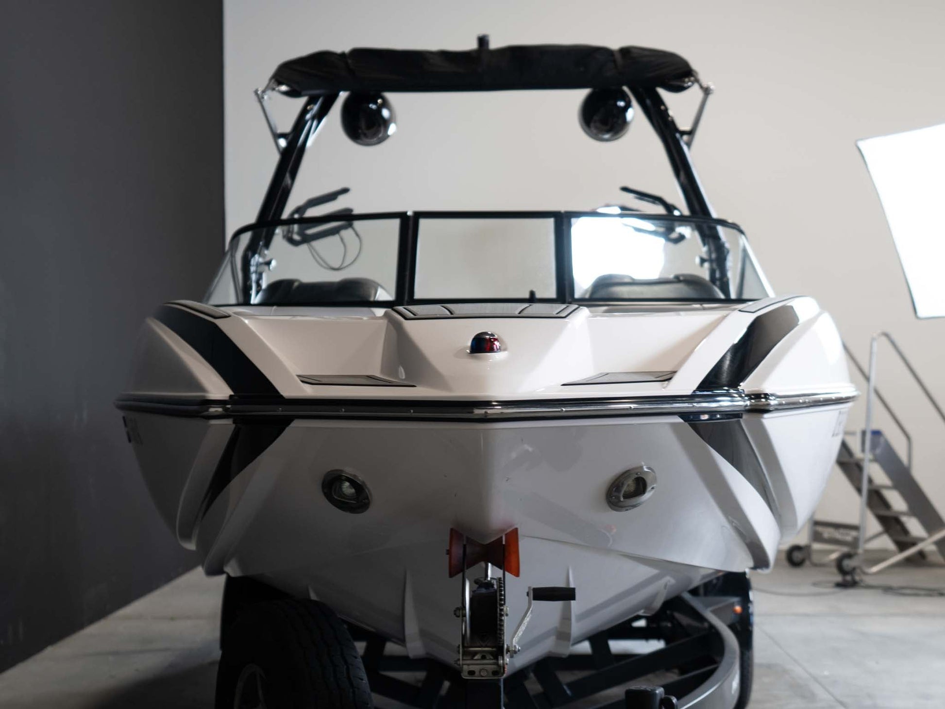 2018 Moomba Mojo - White / Black / Gray - BoardCo Boats