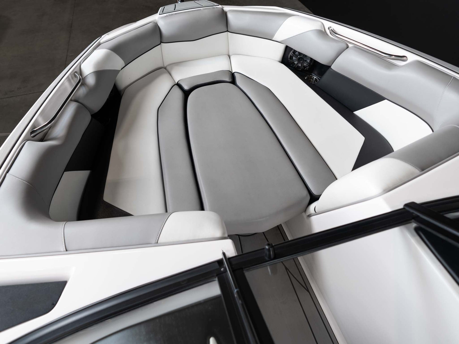 2018 Moomba Mojo - White / Black / Gray - BoardCo Boats