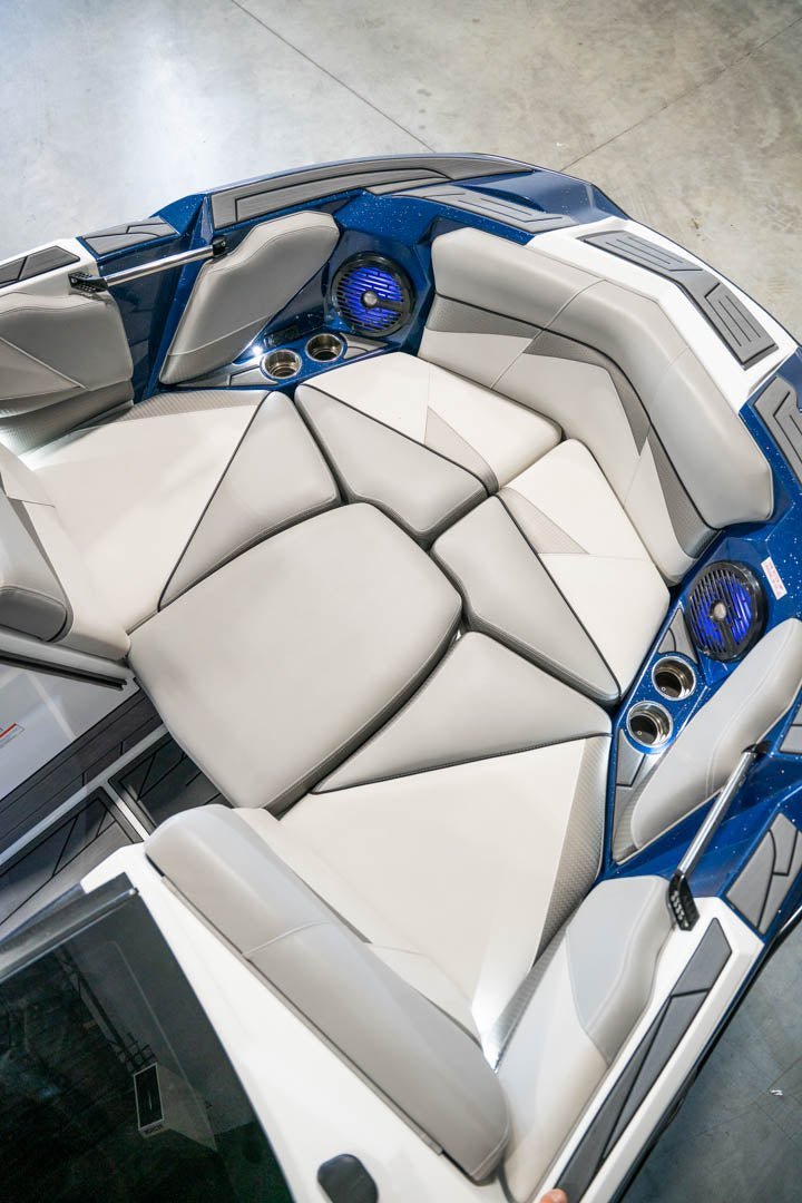 2019 Centurion Fi23 Canadian Blue / White - BoardCo