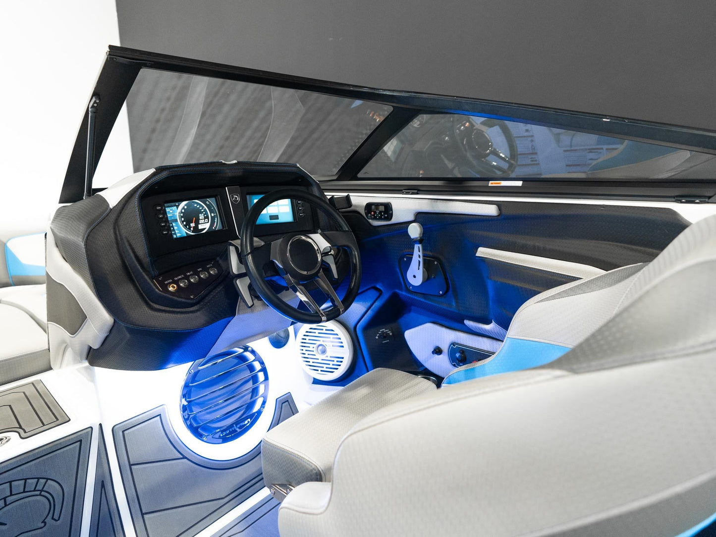 2019 Centurion Ri237 - Silver Flake / White - BoardCo Boats