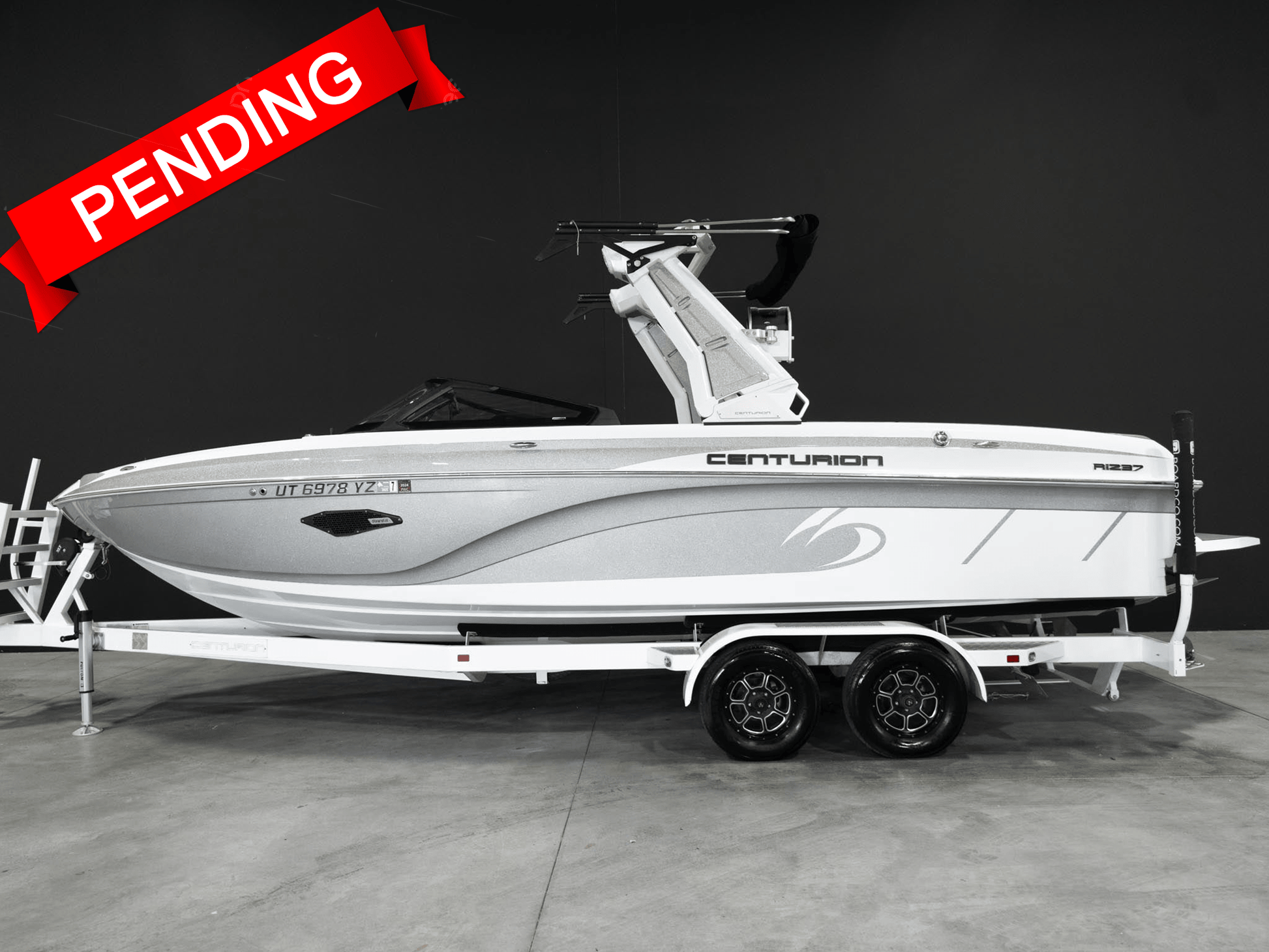 2019 Centurion Ri237 - Silver Flake / White - BoardCo Boats
