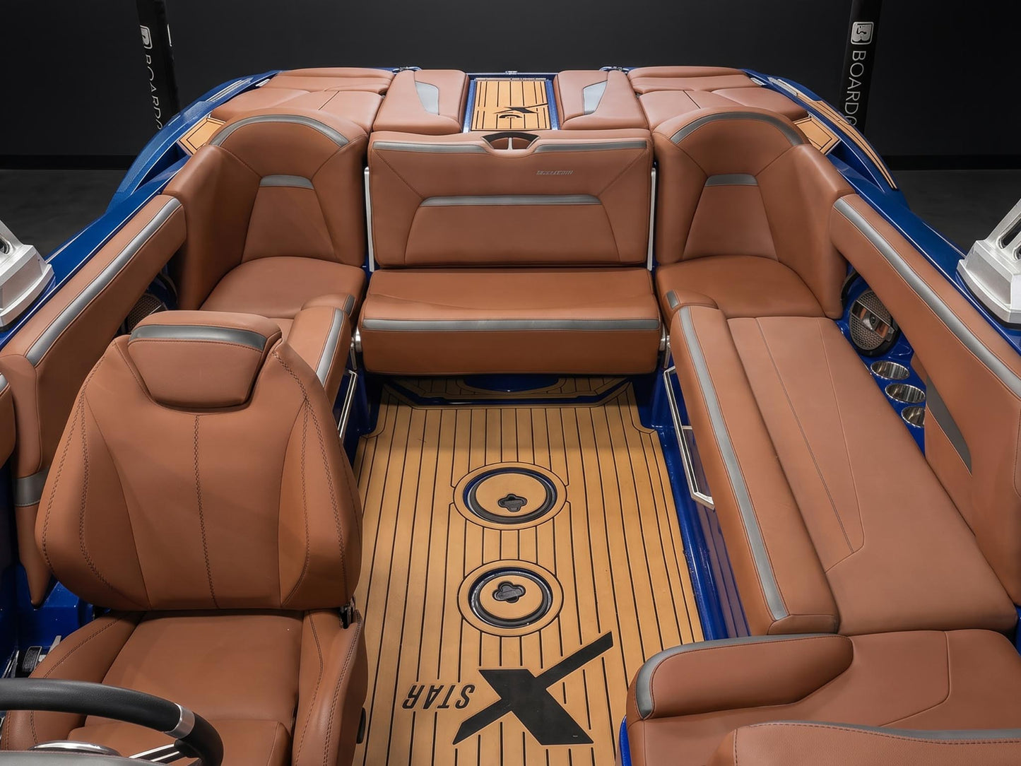 2019 Mastercraft XStar - Blue / Saddle Brown