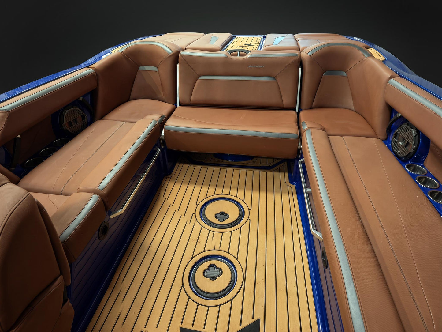 2019 Mastercraft XStar - Blue / Saddle Brown
