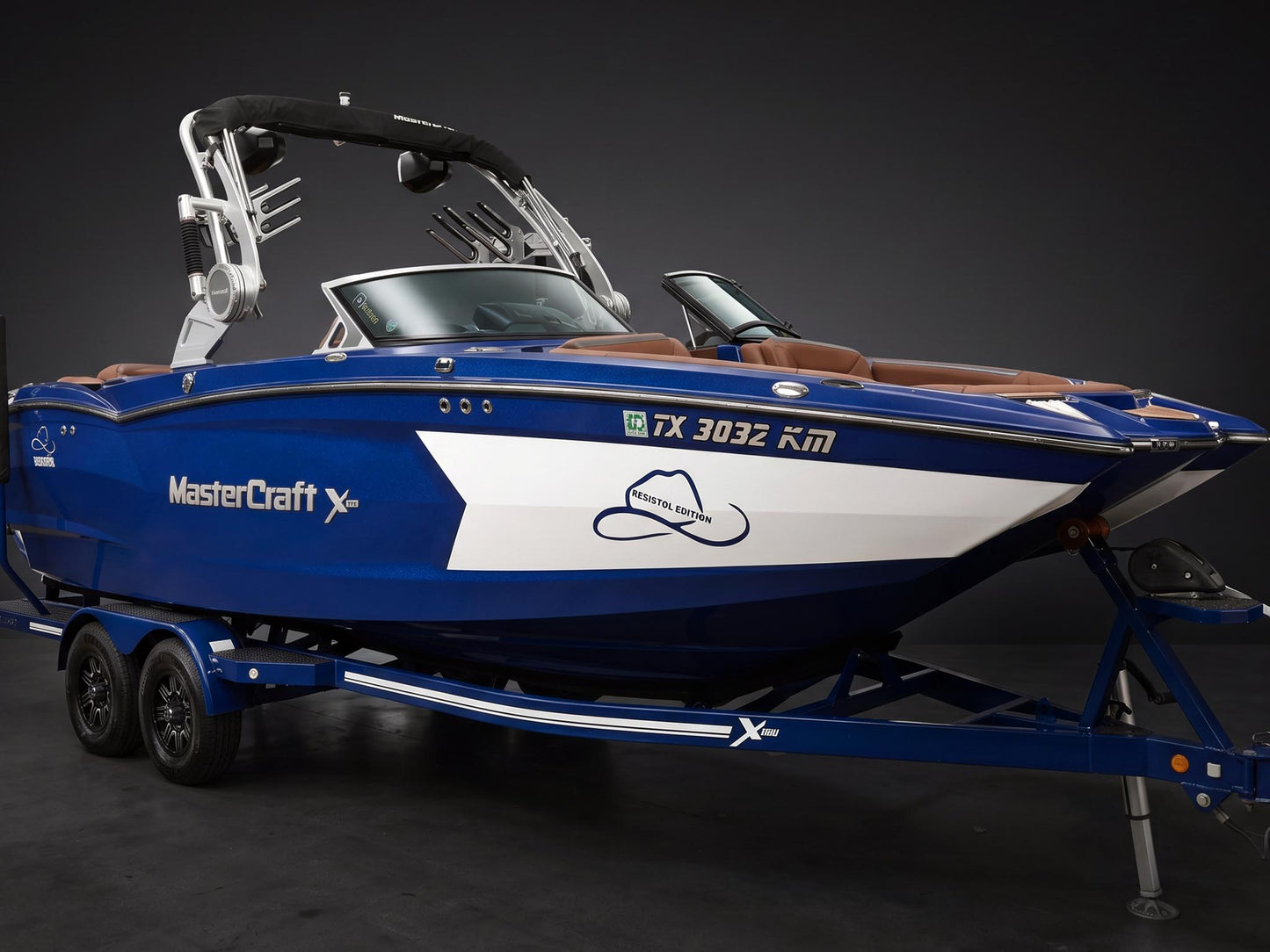 2019 Mastercraft XStar - Blue / Saddle Brown