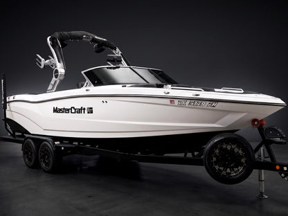 2019 Mastercraft XT25 - White / Black