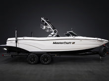2019 Mastercraft XT25 - White / Black