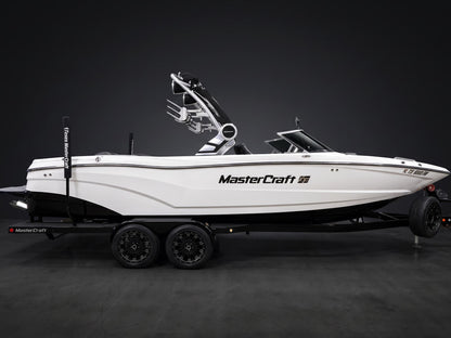 2019 Mastercraft XT25 - White / Black