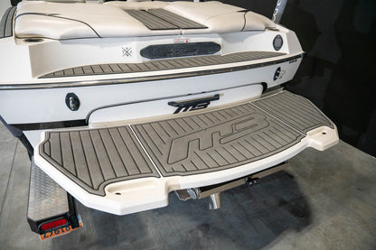 2019 MB B52 - BoardCo Boats