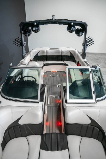2019 MB B52 - BoardCo Boats
