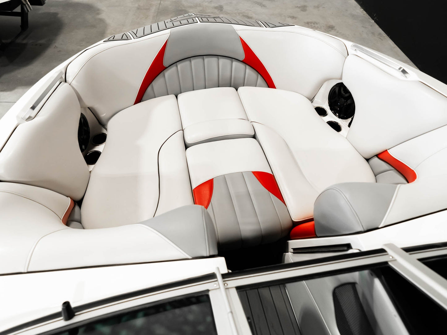 2019 MB B52 - BoardCo Boats