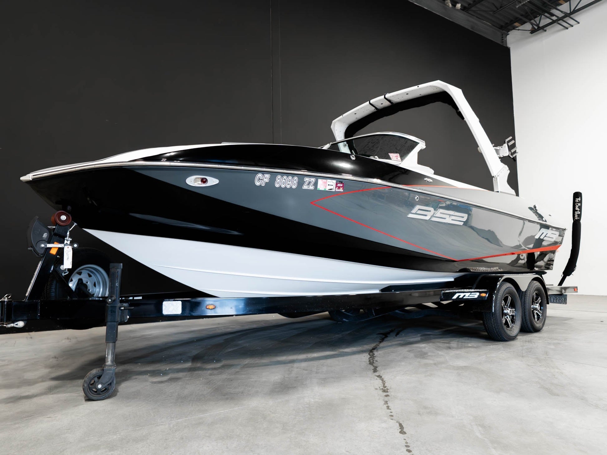 2019 MB B52 - BoardCo Boats