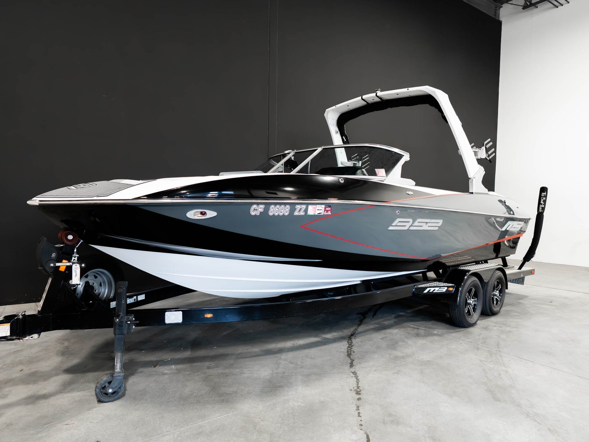 2019 MB B52 - BoardCo Boats