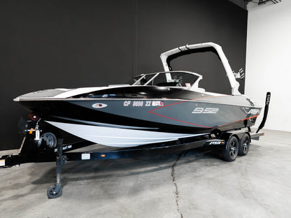 2019 MB B52 - BoardCo Boats