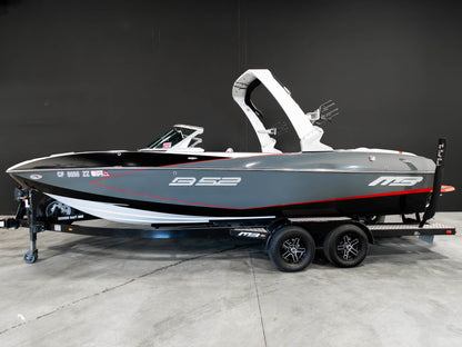2019 MB B52 - BoardCo Boats