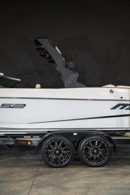 2019 MB B52 - BoardCo Boats