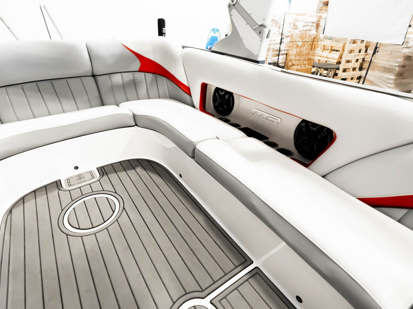 2019 MB B52 - BoardCo Boats
