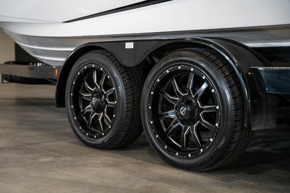 2019 MB B52 - BoardCo Boats