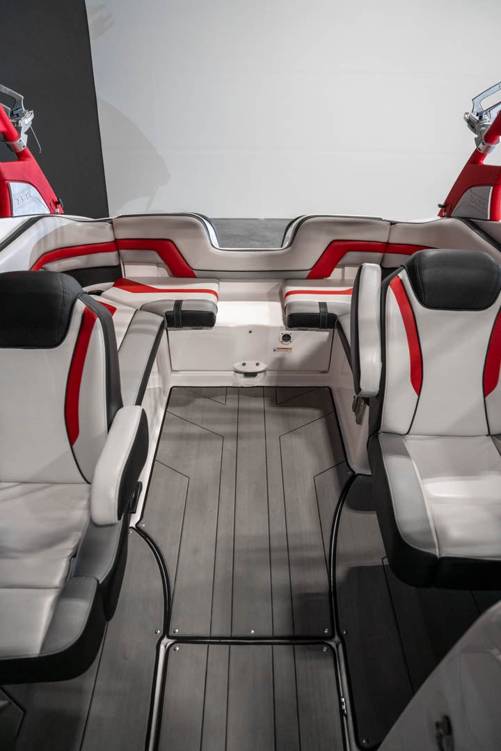 2019 Yamaha 242 X - BoardCo Boats