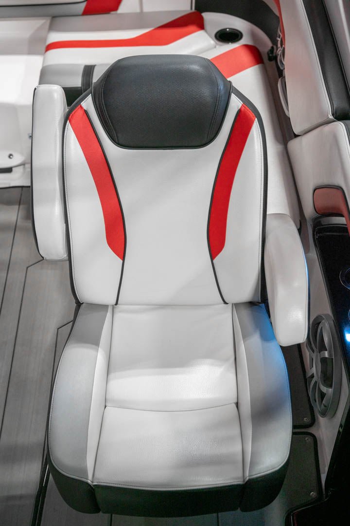 2019 Yamaha 242 X - BoardCo Boats