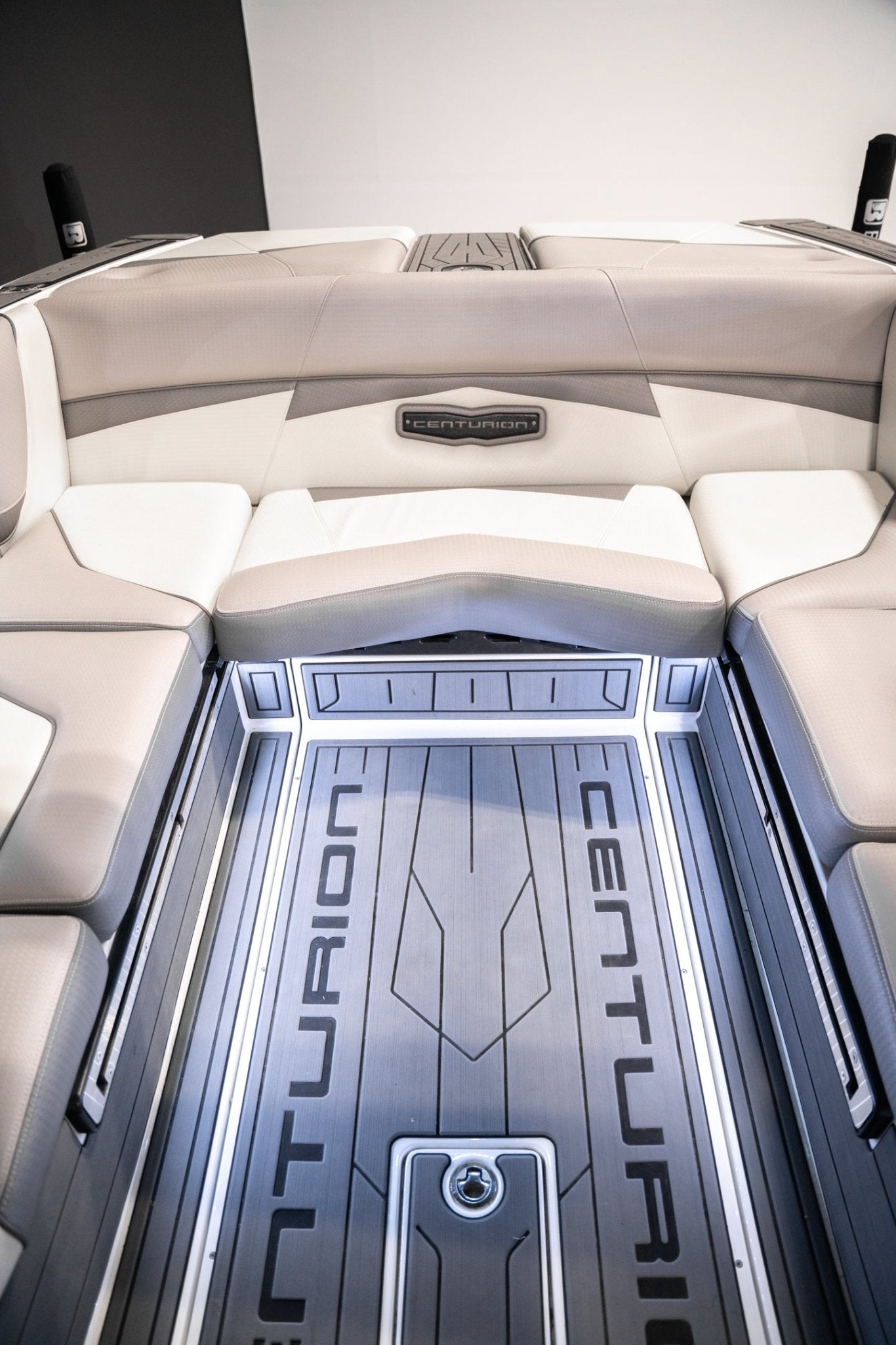 2020 Centurion Fi23 - Canadian Blue / White / Gunmetal - BoardCo Boats