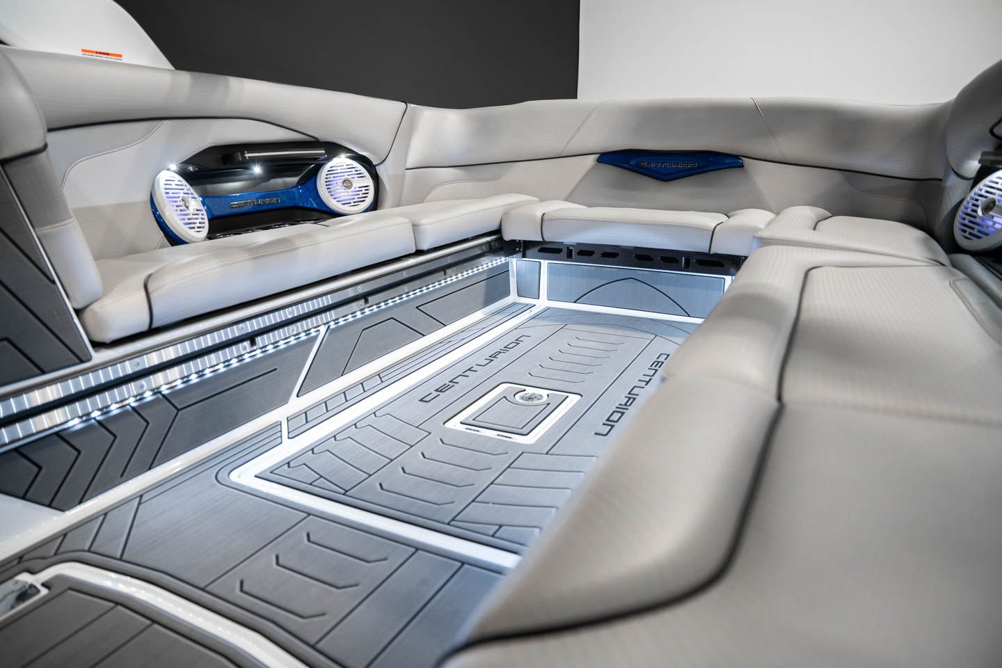 2020 Centurion Ri257 Canadian Blue Flake / White - BoardCo Boats