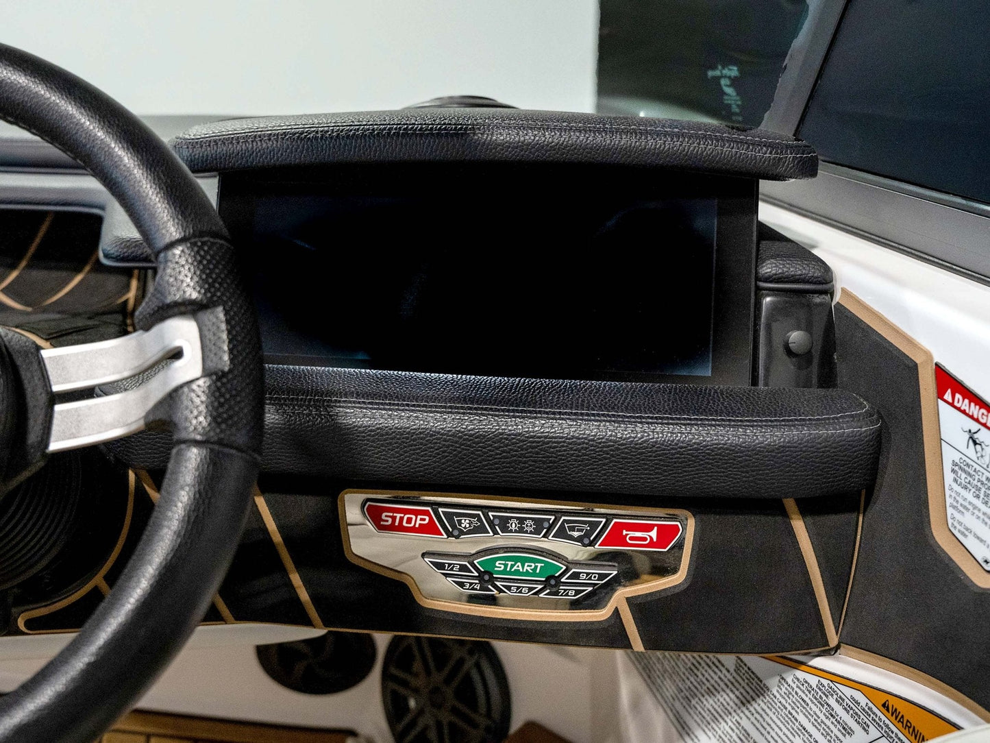2020 Super Air Nautique 230 - Black / Emerald Green - BoardCo Boats