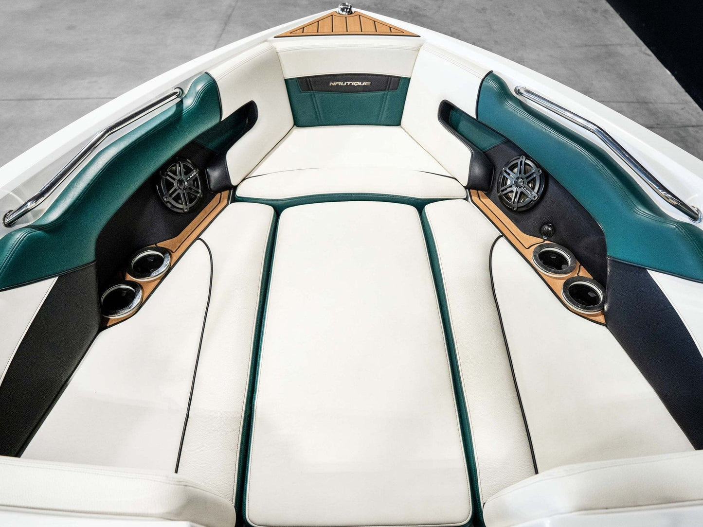 2020 Super Air Nautique 230 - Black / Emerald Green - BoardCo Boats