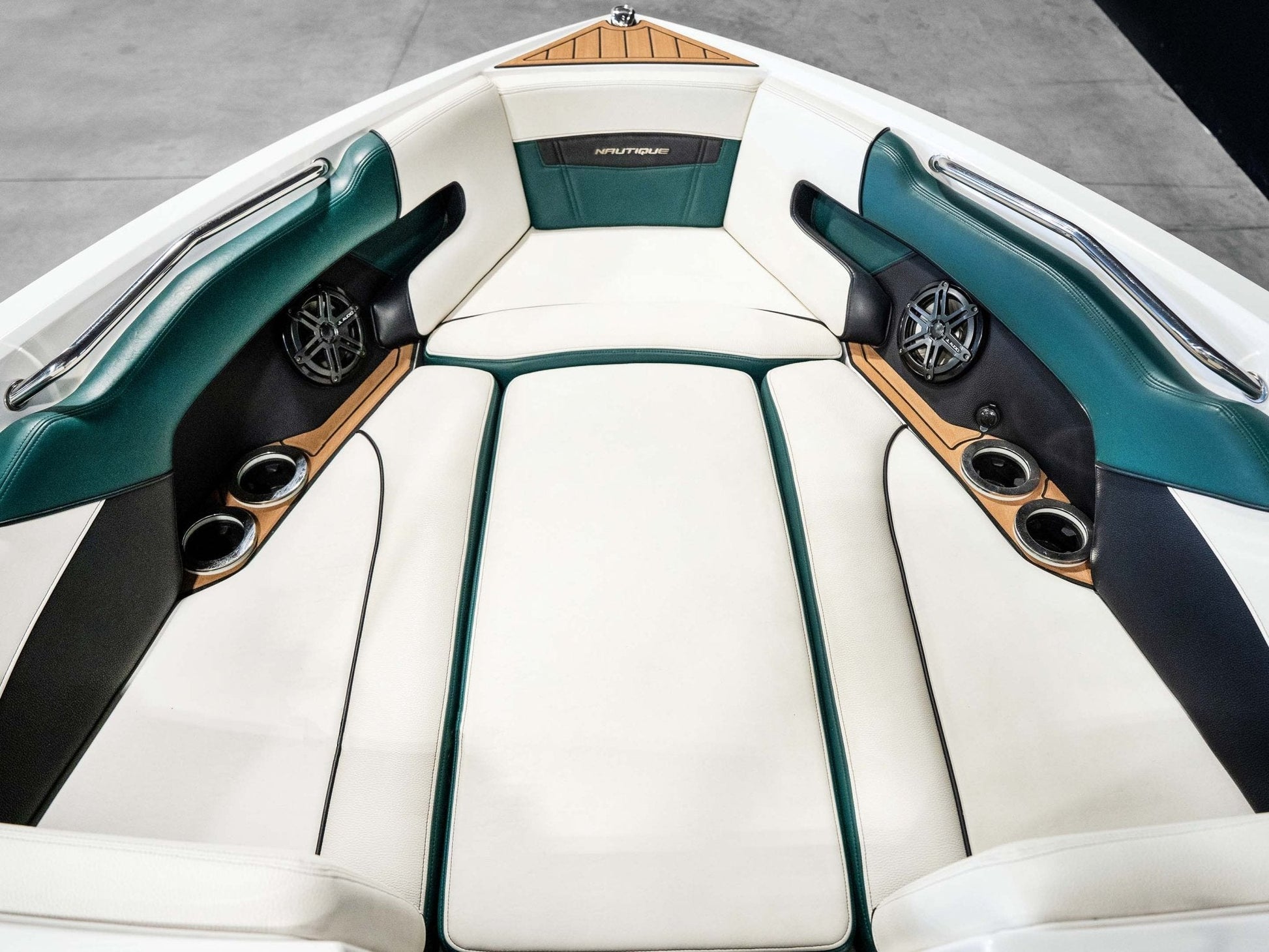 2020 Super Air Nautique 230 - Black / Emerald Green - BoardCo Boats