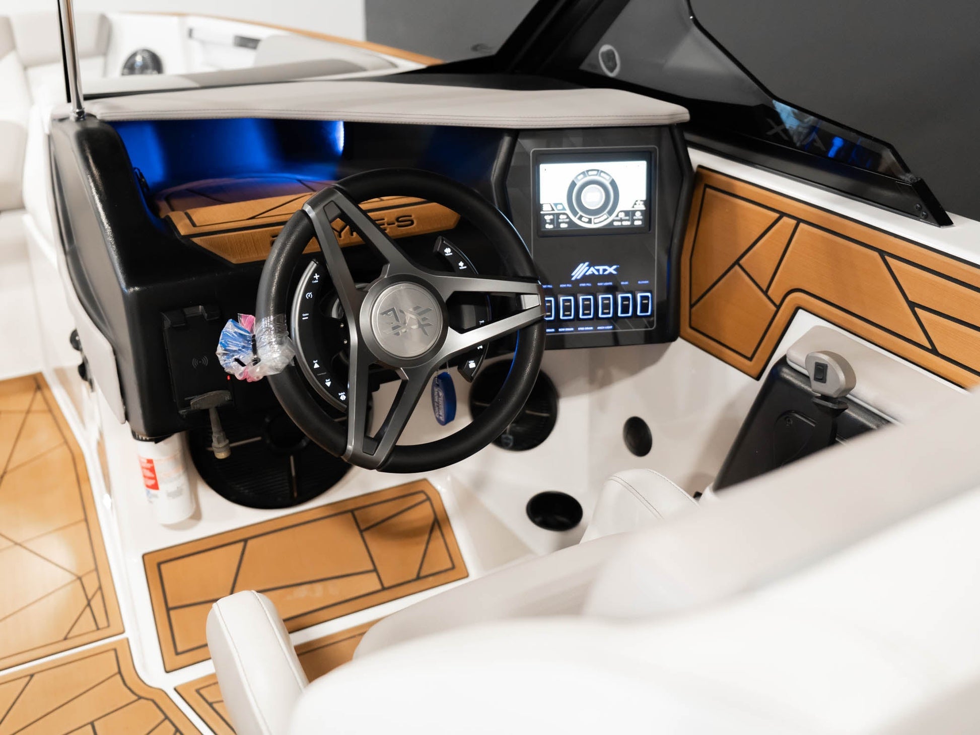 2021 ATX Type S - White / Blue Flake - BoardCo Boats