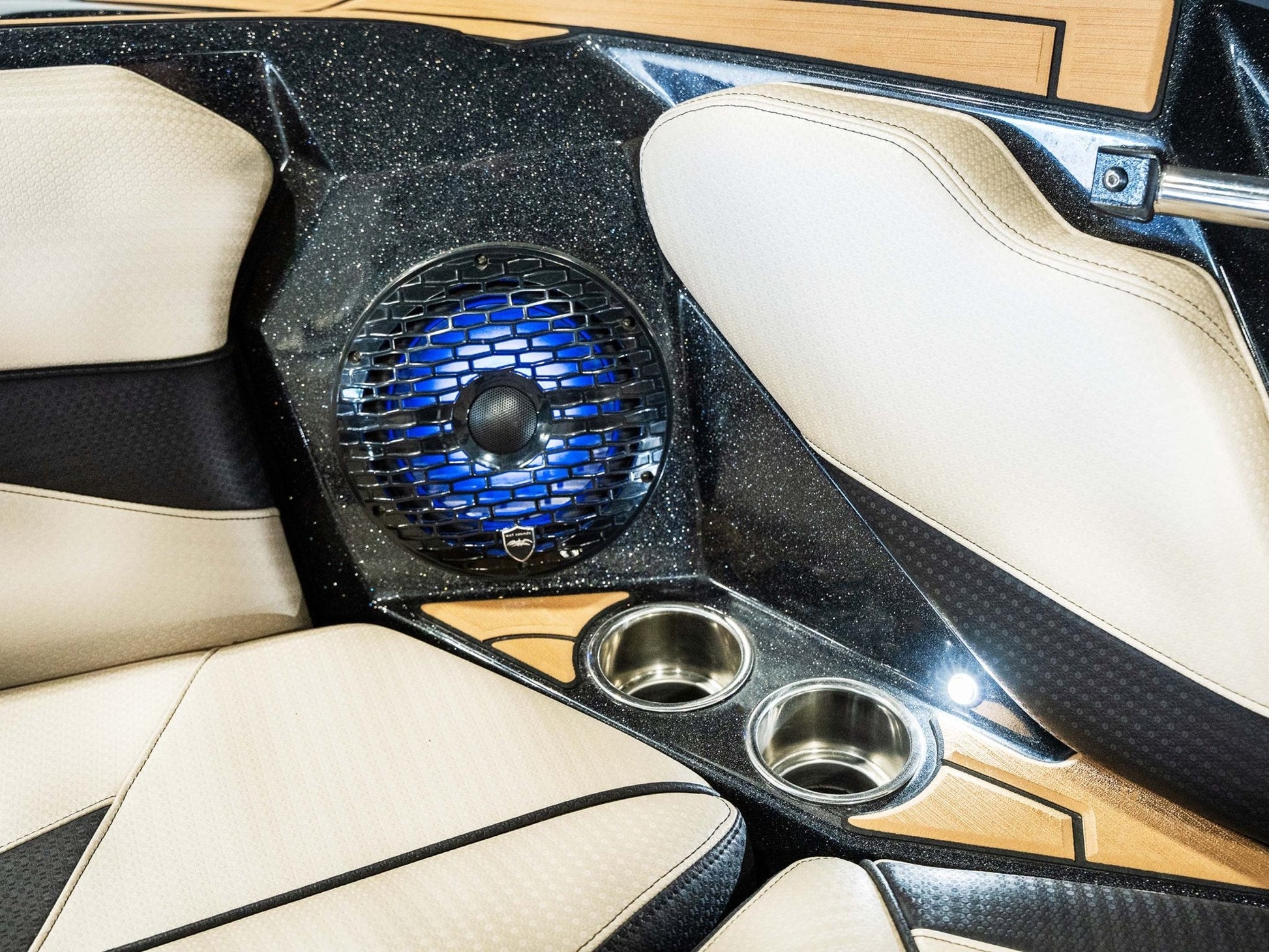 2021 Centurion Fi23 - Black Flake / Onyx Black - BoardCo Boats