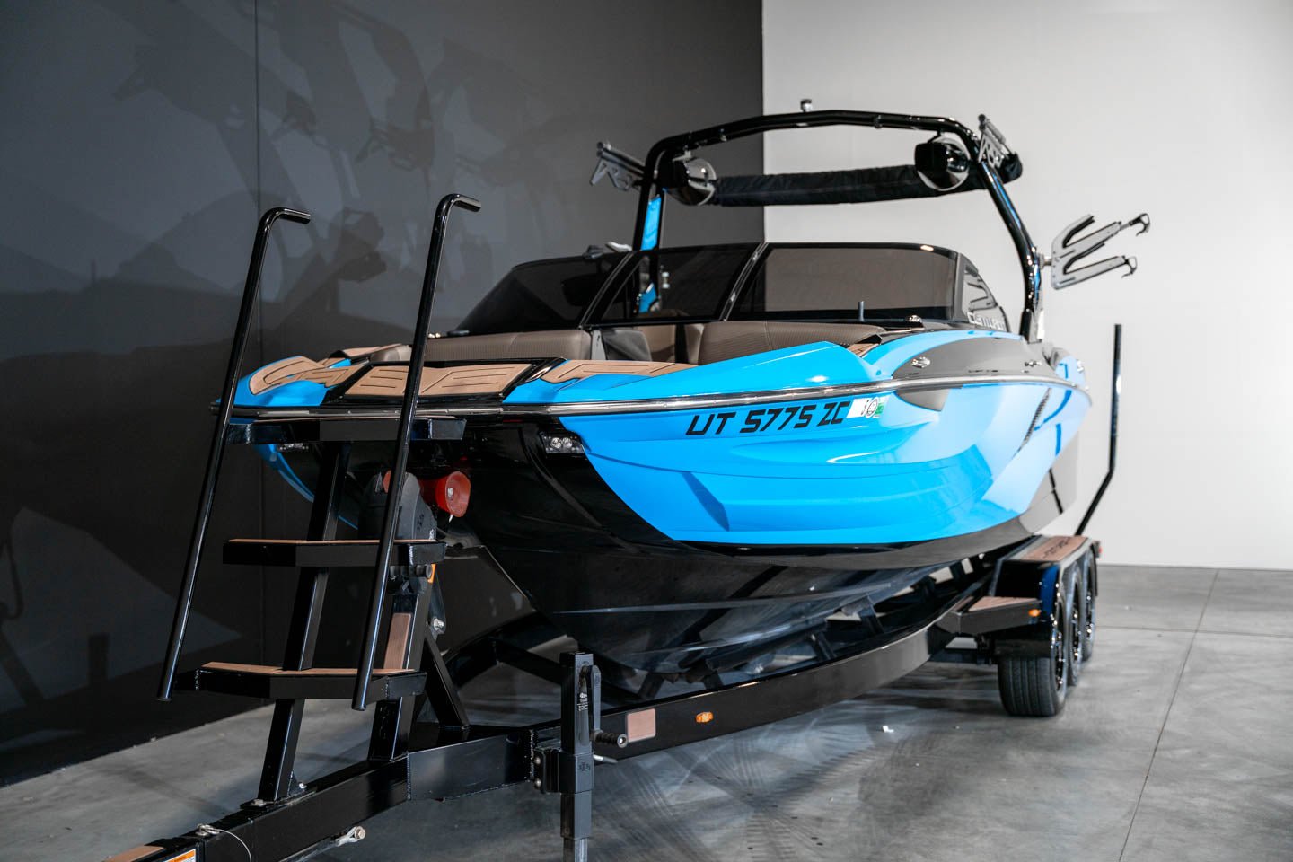 2021 Centurion Fi25 - BoardCo Boats