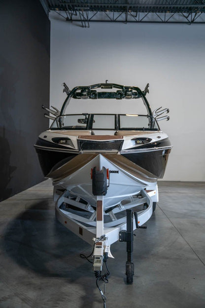 2021 Centurion Ri237 Champagne Flake / Black / White - BoardCo Boats