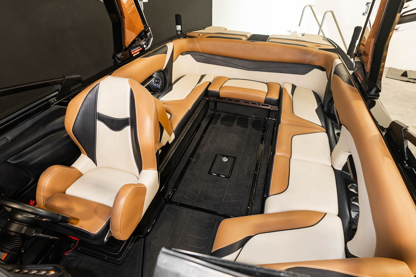 2021 Centurion Ri237 - Penny / Black - BoardCo Boats