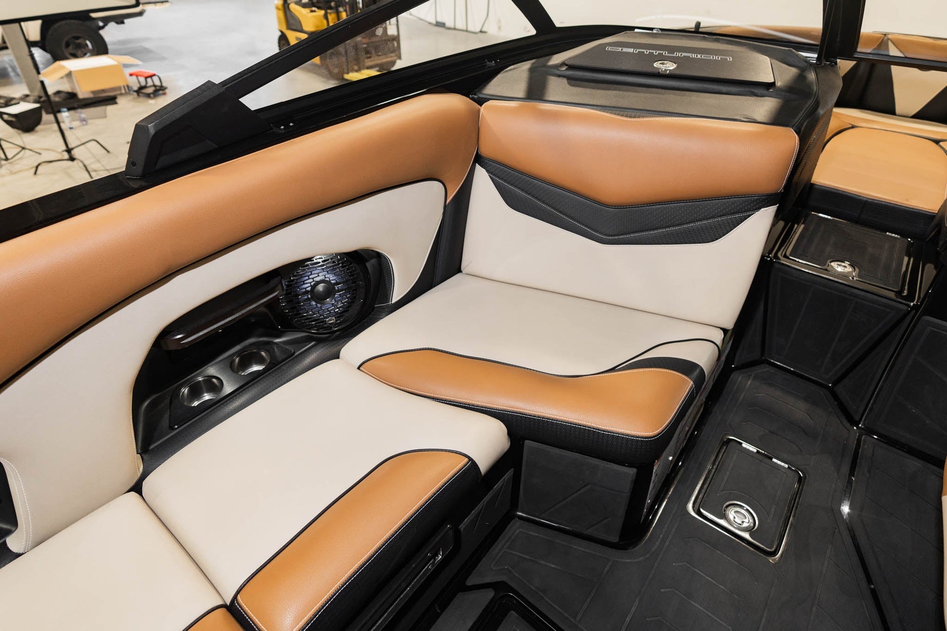 2021 Centurion Ri237 - Penny / Black - BoardCo Boats