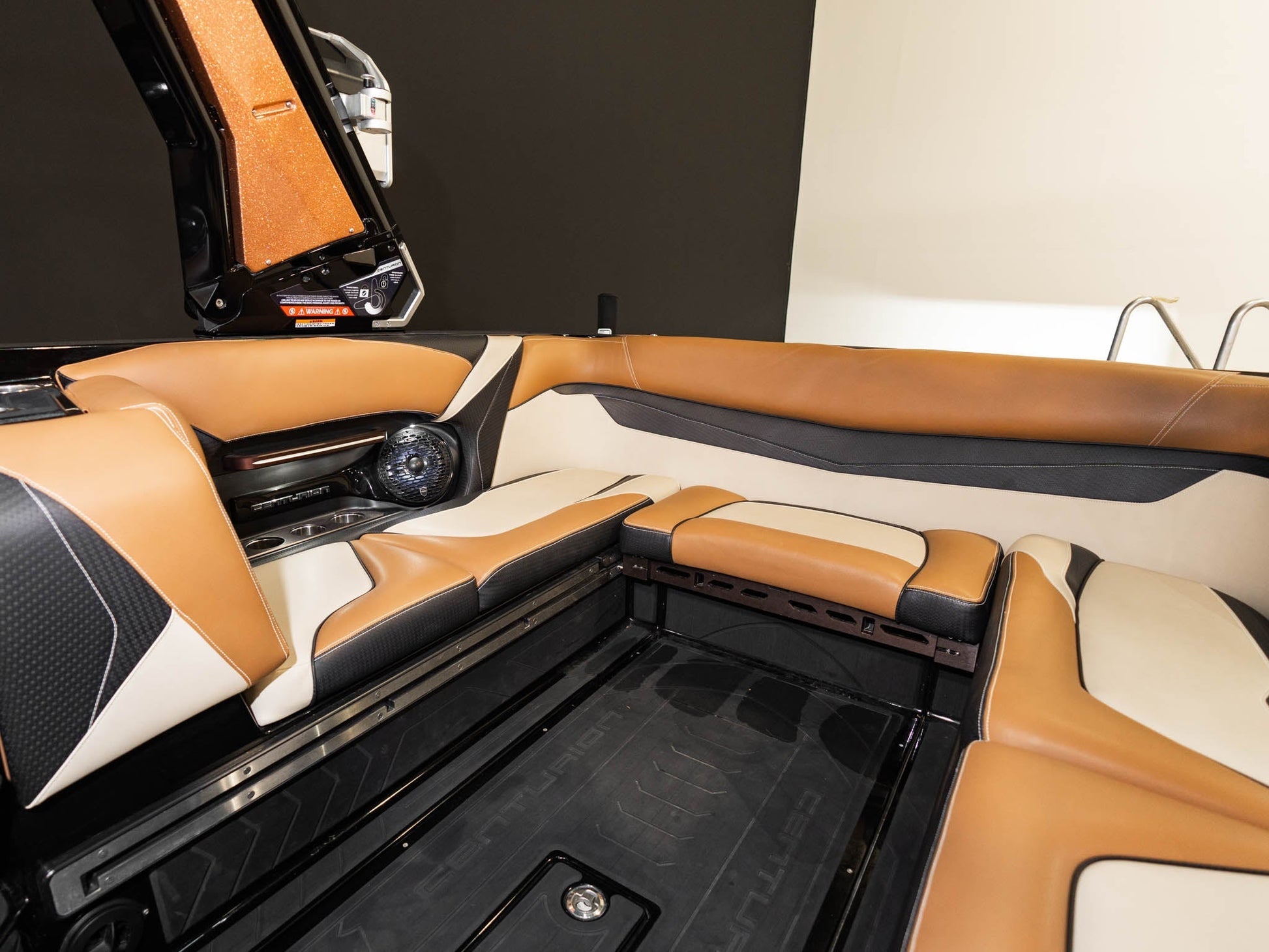 2021 Centurion Ri237 - Penny / Black - BoardCo Boats